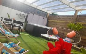 Maison 4pers avec jacuzzi privatif couvert proche ocean